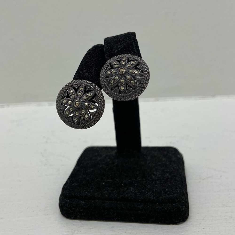 Silver Flower Shield Earrings
